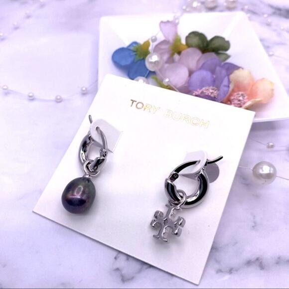 NWOT Tory Burch Silver Mix Match Gun Metal Pearl Hoop Earrings - Picture 4 of 8